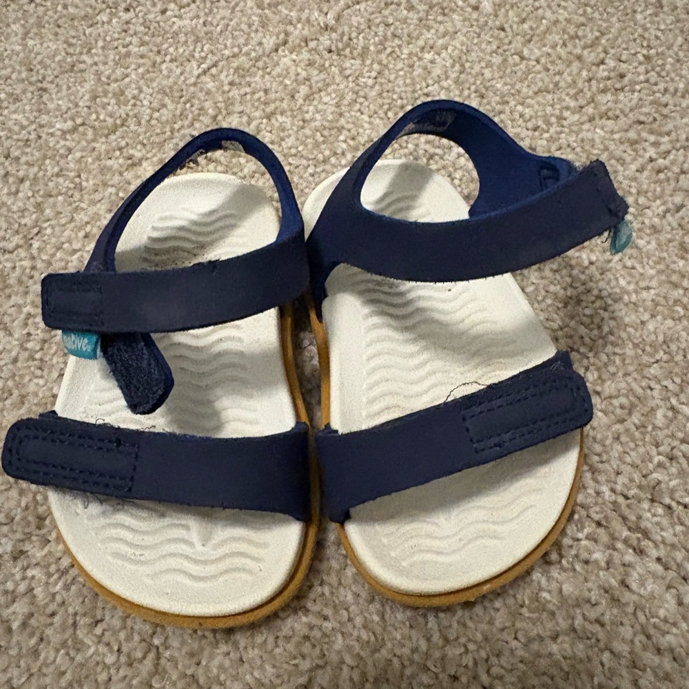 Native Navy and White Kids Sandals